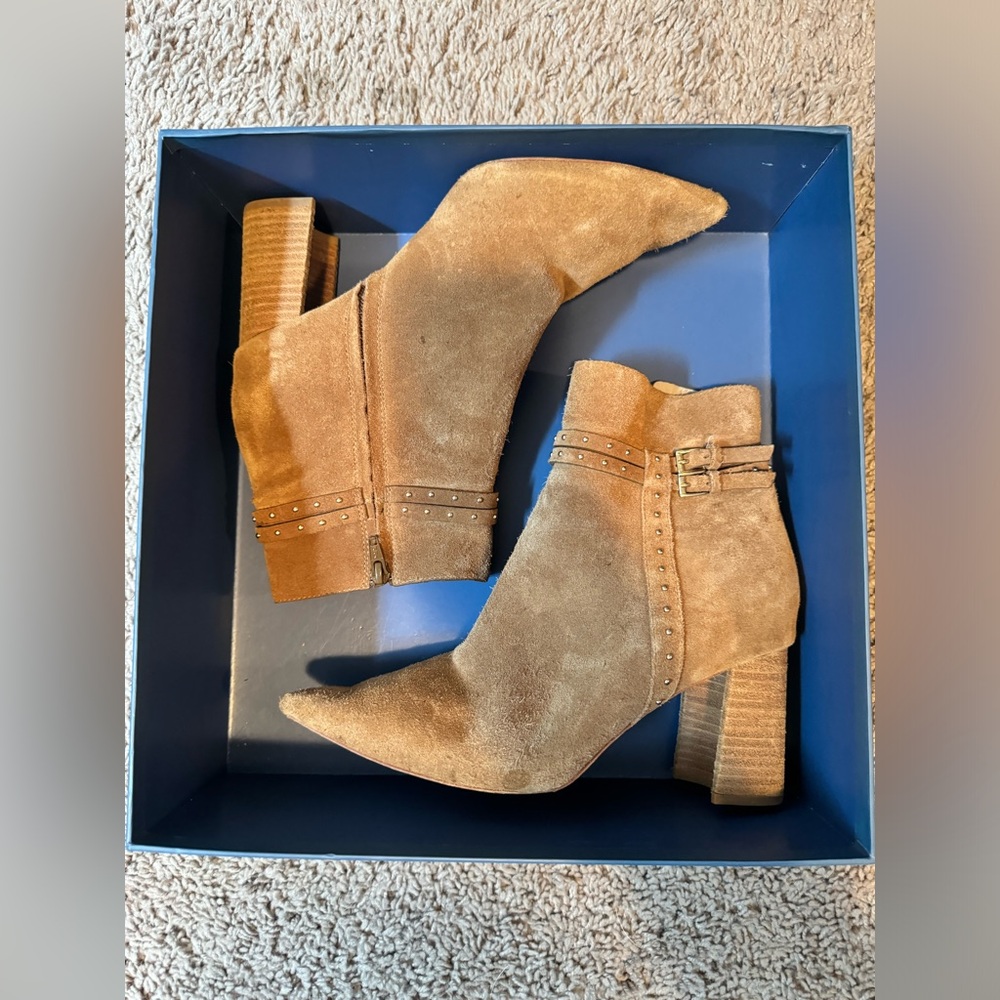 Paige Celia Bootie in Conac